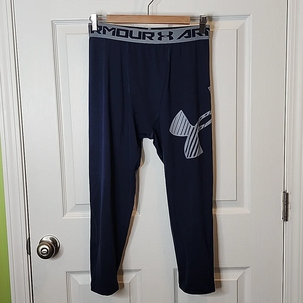 Under Armour Youth Boy HeatGear Logo 3/4 Leggings in Navy, YXL Fitted